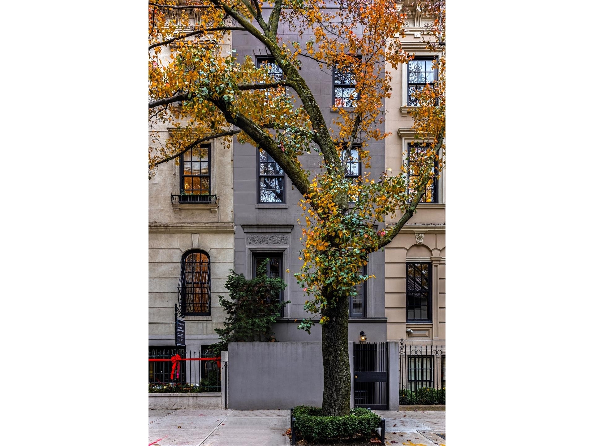 9. Single Family Townhouse for Sale at 160 E 63RD ST, TOWNHOUSE Lenox Hill, New York, NY 10065