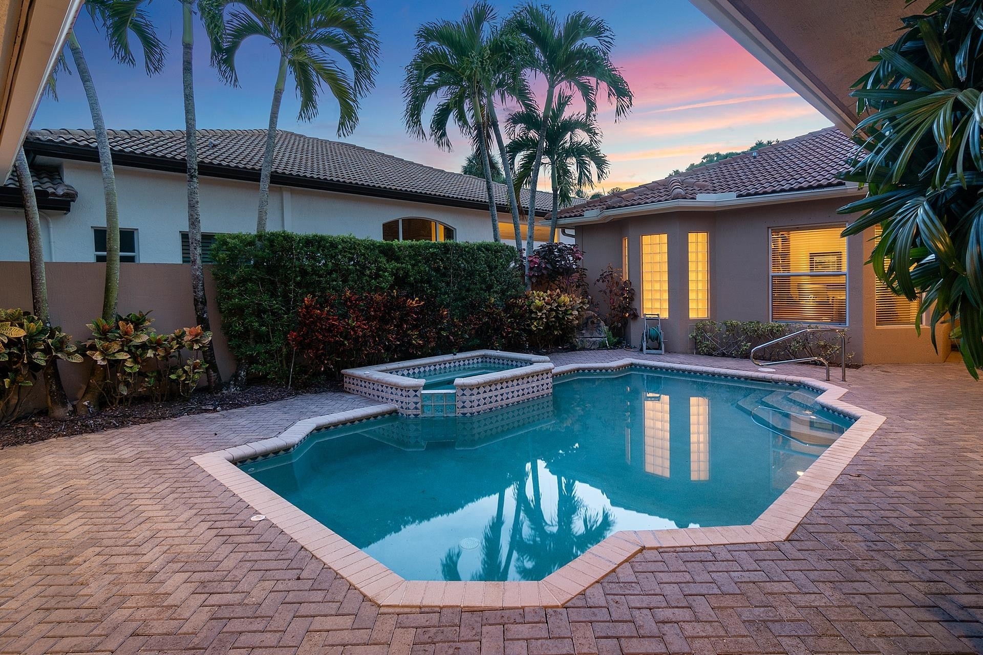 37. Single Family Homes для того Продажа на Delray Beach, FL 33446