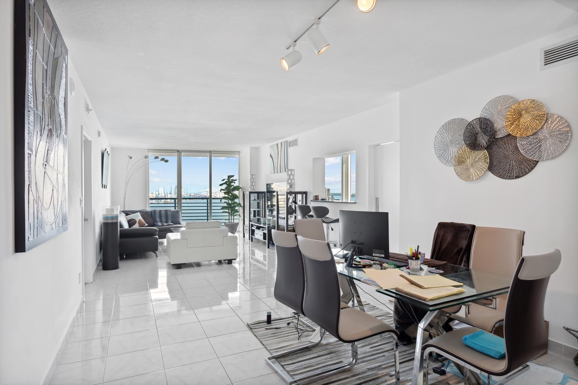 7. Condominiums at 335 S Biscayne Blvd, 2512 Miami