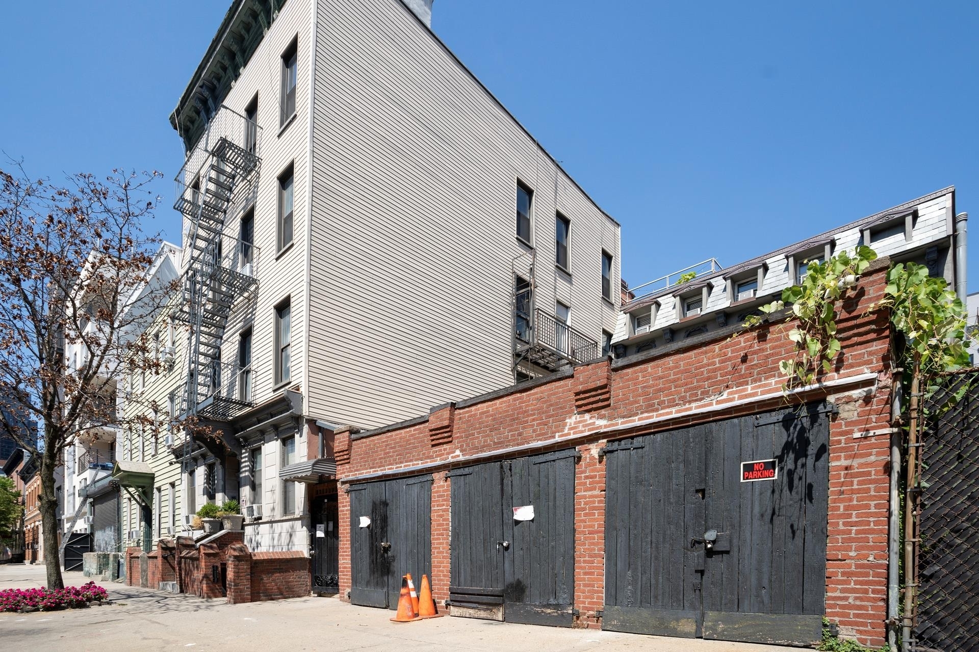 1. Single Family Townhouse for Sale at 85 CLAY ST, BLDG Greenpoint, Brooklyn, NY 11222