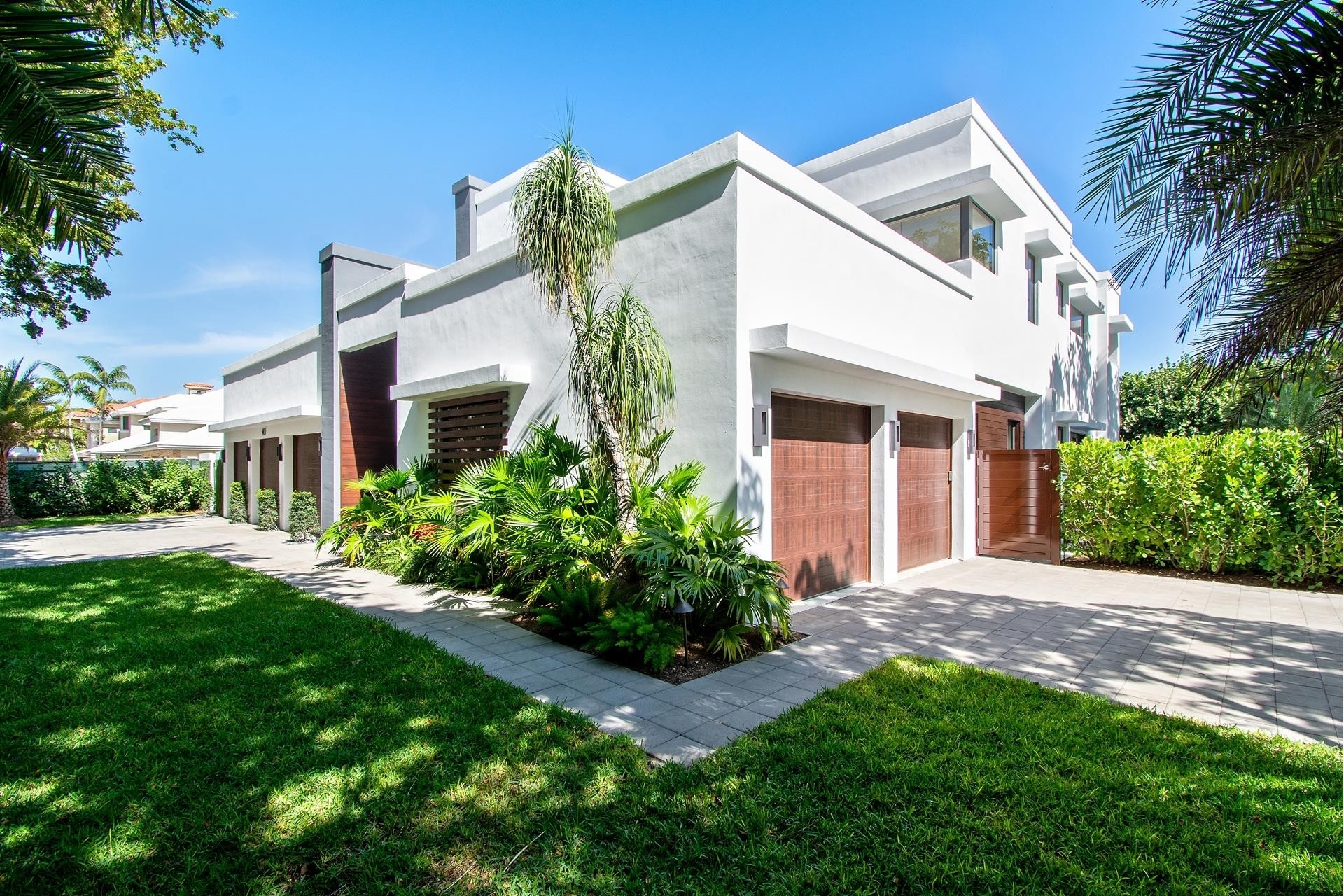 Maison unifamiliale pour l Vente à Bay Colony, Fort Lauderdale, FL 33308