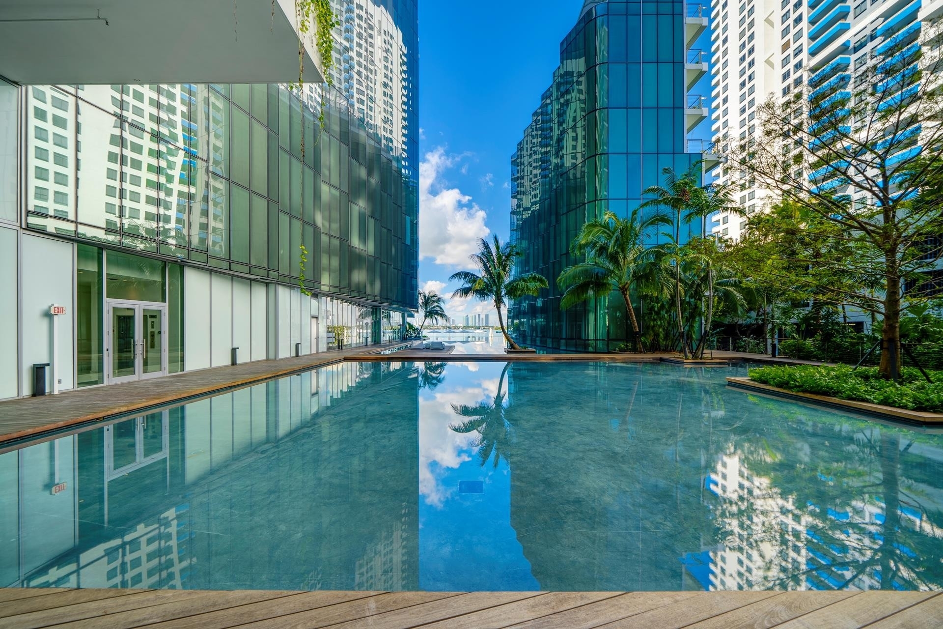 37. Condominiums for Sale at 1300 Monad Ter, 4C Miami Beach, FL 33139
