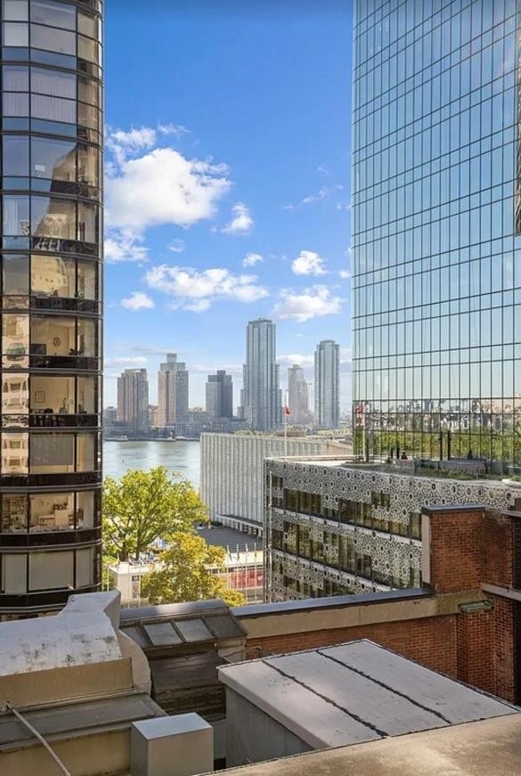 Co-op Properties for Sale at 333 East 46Th Stree, 333 E 46TH ST, 10K Turtle Bay, New York, NY 10017