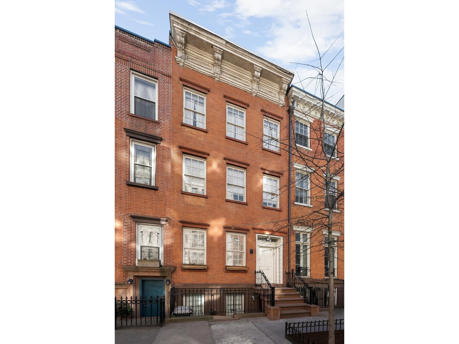 Single Family Townhouse for Sale at 122 W WASHINGTON PL, TOWNHOUSE West Village, New York, NY 10014