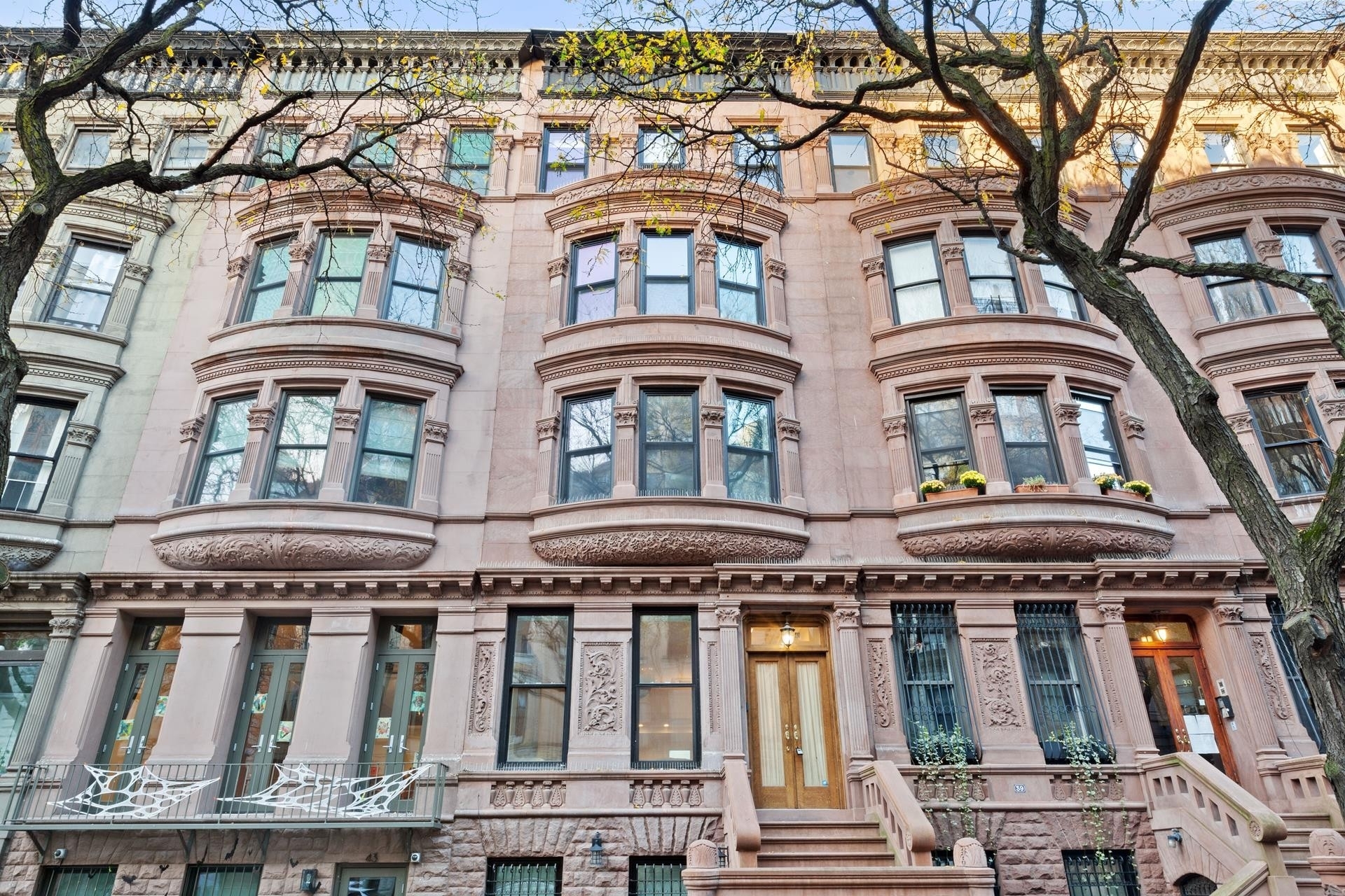 Single Family Townhouse for Sale at 41 W 87TH ST, TOWNHOUSE Upper West Side, New York, NY 10024