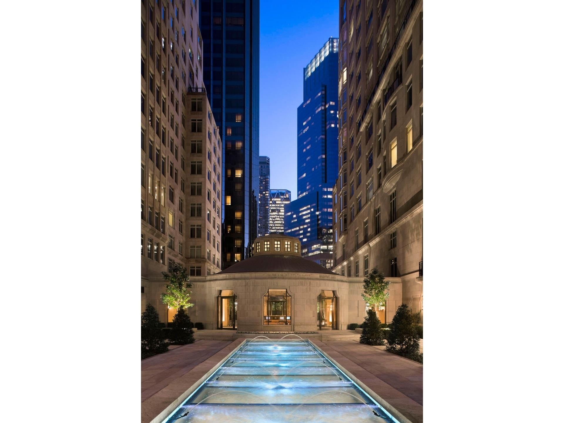 17. Condominiums for Sale at 15 CPW, 15 CENTRAL PARK W, 10G Lincoln Square, New York, NY 10023