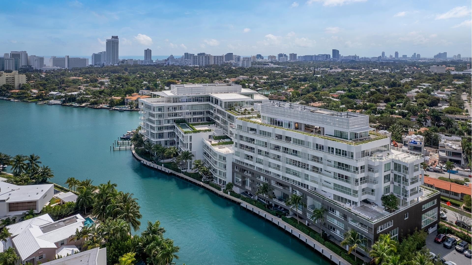 34. Condominiums for Sale at 4701 N Meridian Ave, LPH02 Nautilus, Miami Beach, FL 33140