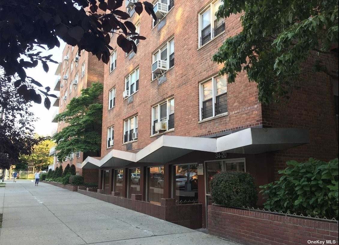 34-20 Parsons Boulevard, 1W Queens, NY 11354
