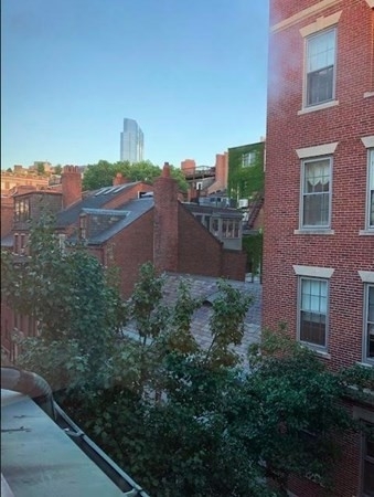 10. Condominiums at 31 Pinckney St , 4A Boston