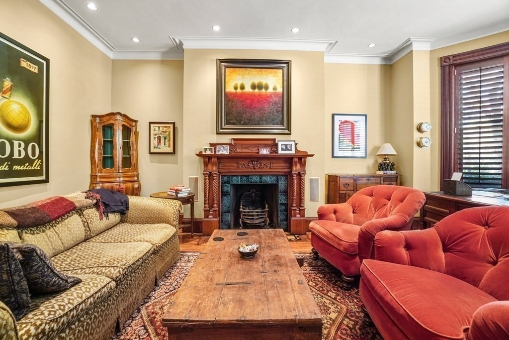 6. Single Family Homes for Sale at Prudential St Botolph, Boston, MA 02115