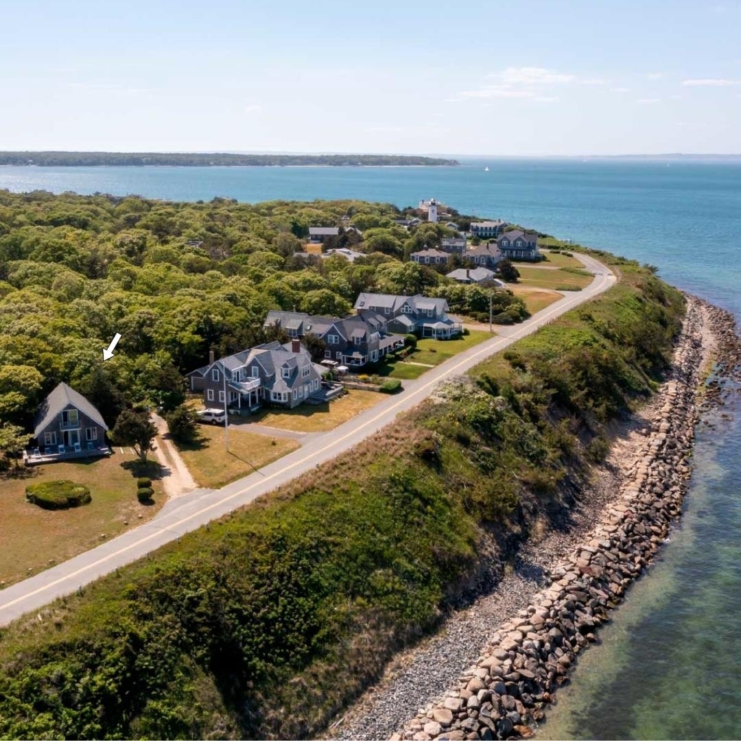 8. Single Family Homes for Sale at East Chop, Oak Bluffs, MA 02557