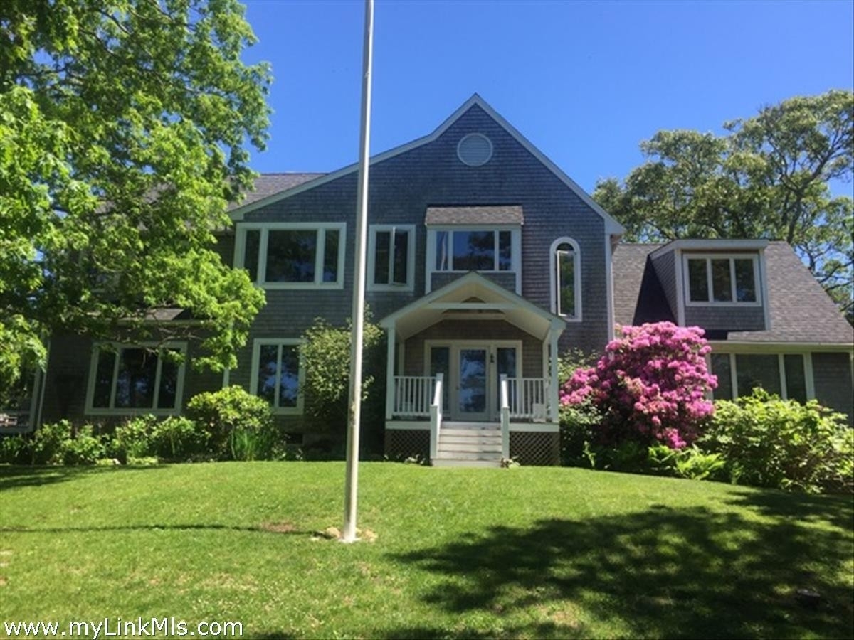 2. Single Family Homes for Sale at Tisbury, Vineyard Haven, MA 02568