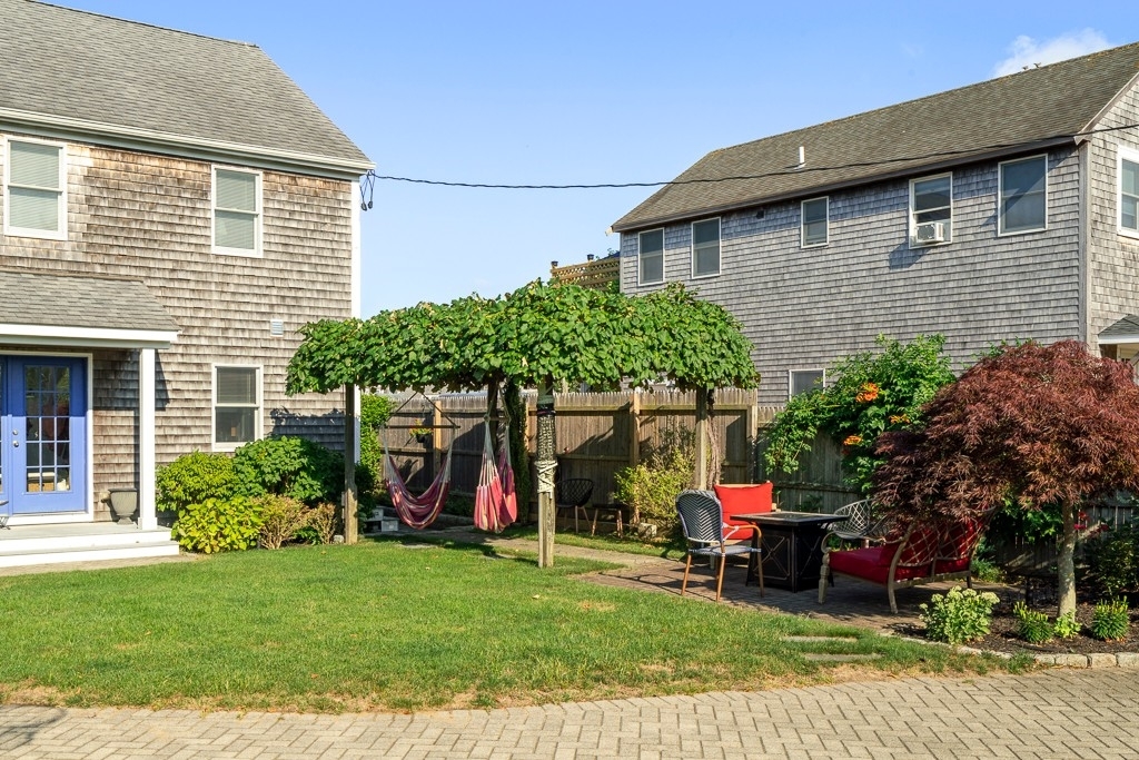 5. Multi Family Townhouse for Sale at Tisbury, Vineyard Haven, MA 02568