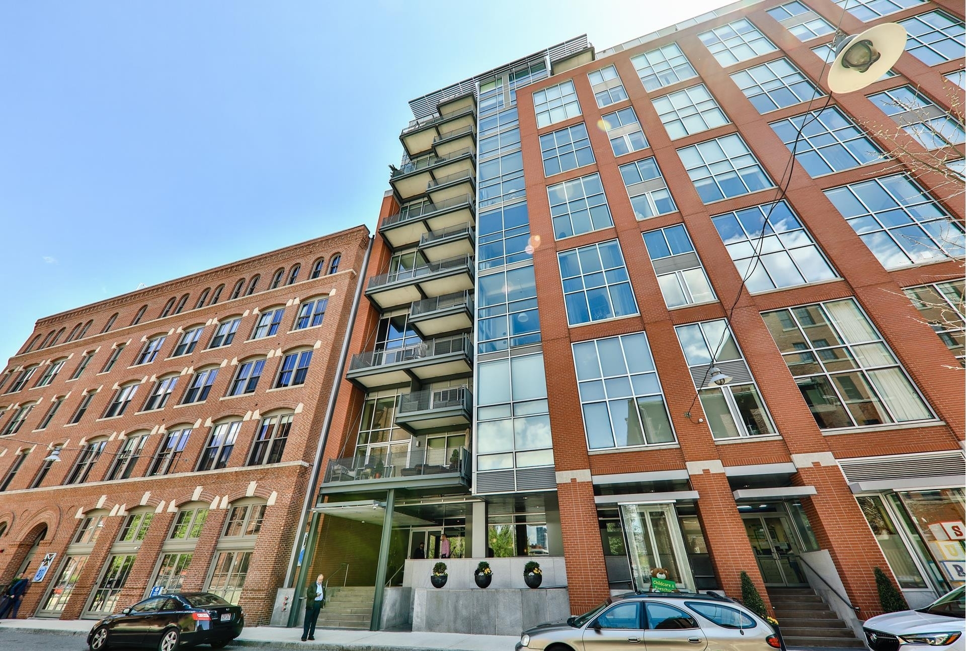 29. Condominiums for Sale at 25 Channel Center St , 204 South Boston, Boston, MA 02210