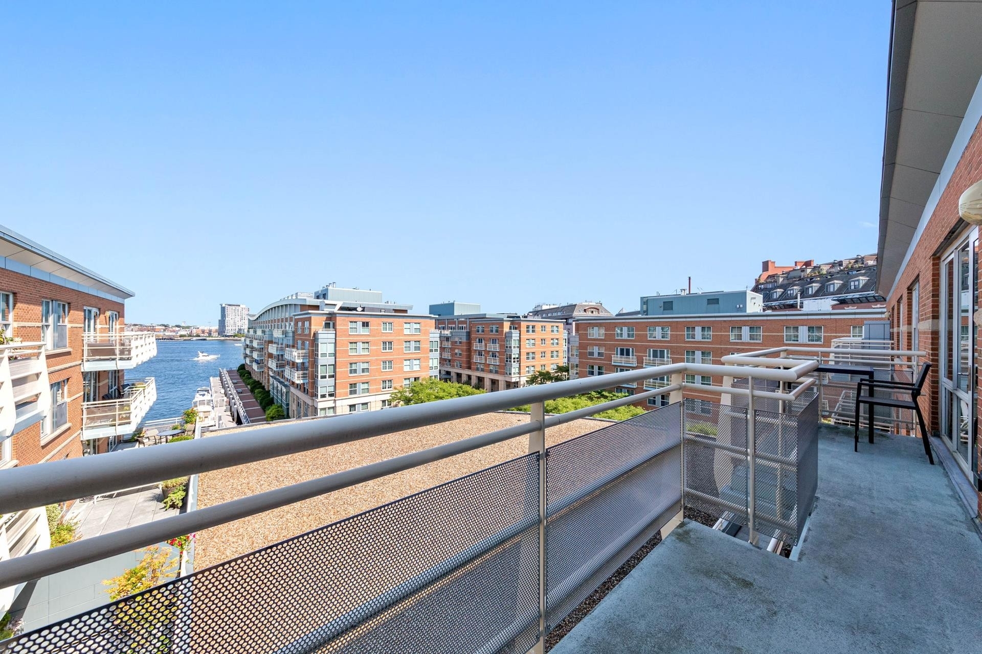 4. Condominiums for Sale at 2 Battery Wharf , 2504 Waterfront, Boston, MA 02109