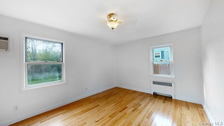 8. Single Family Homes for Sale at North White Plains, White Plains, NY 10603