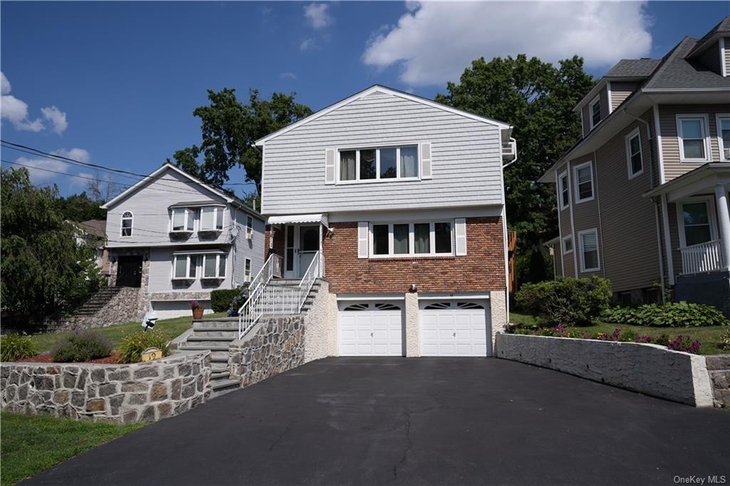 1. Multi Family Townhouse for Sale at Eastchester Road, New Rochelle, NY 10801