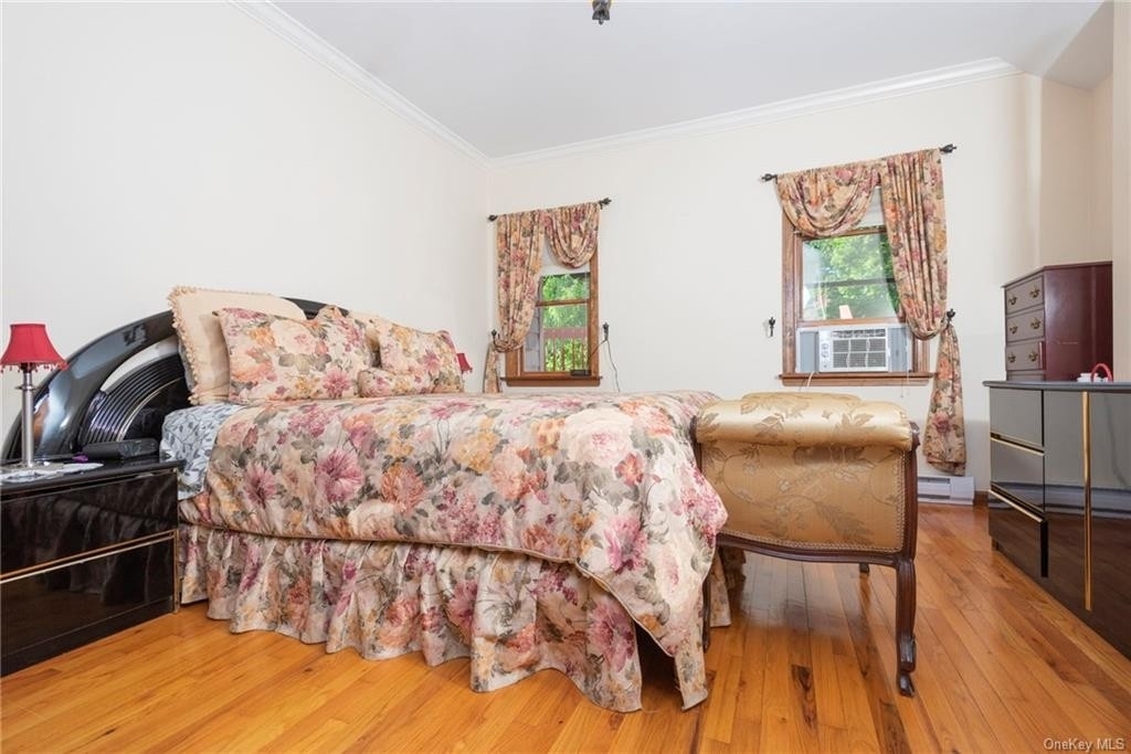 17. Single Family Homes for Sale at Mahopac, NY 10541