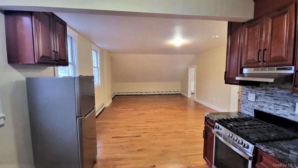 17. Multi Family Townhouse for Sale at Poughkeepsie, NY 12601
