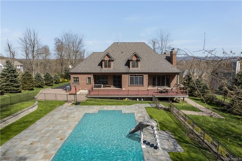 4. Single Family Homes for Sale at The Legends at Beekman Country Club, Hopewell Junction, NY 12533