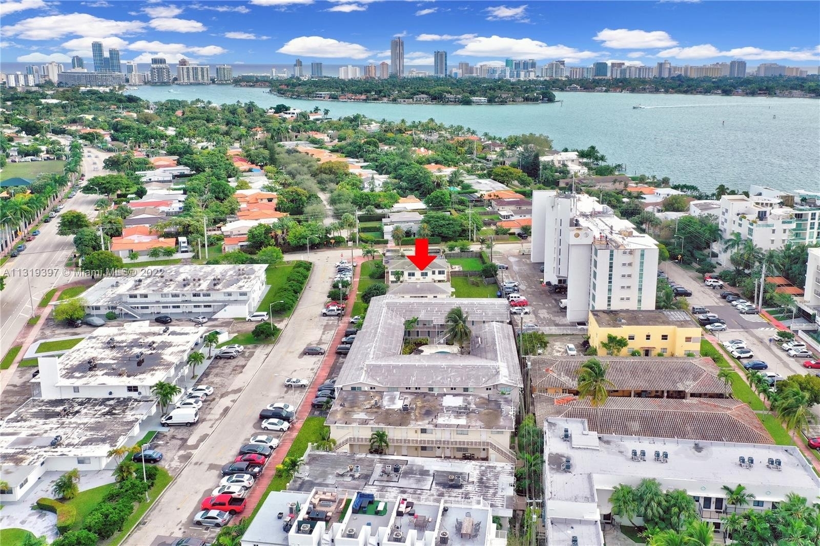 23. Multi Family Townhouse for Sale at Isle of Normandy Miami View, Miami Beach, FL 33141