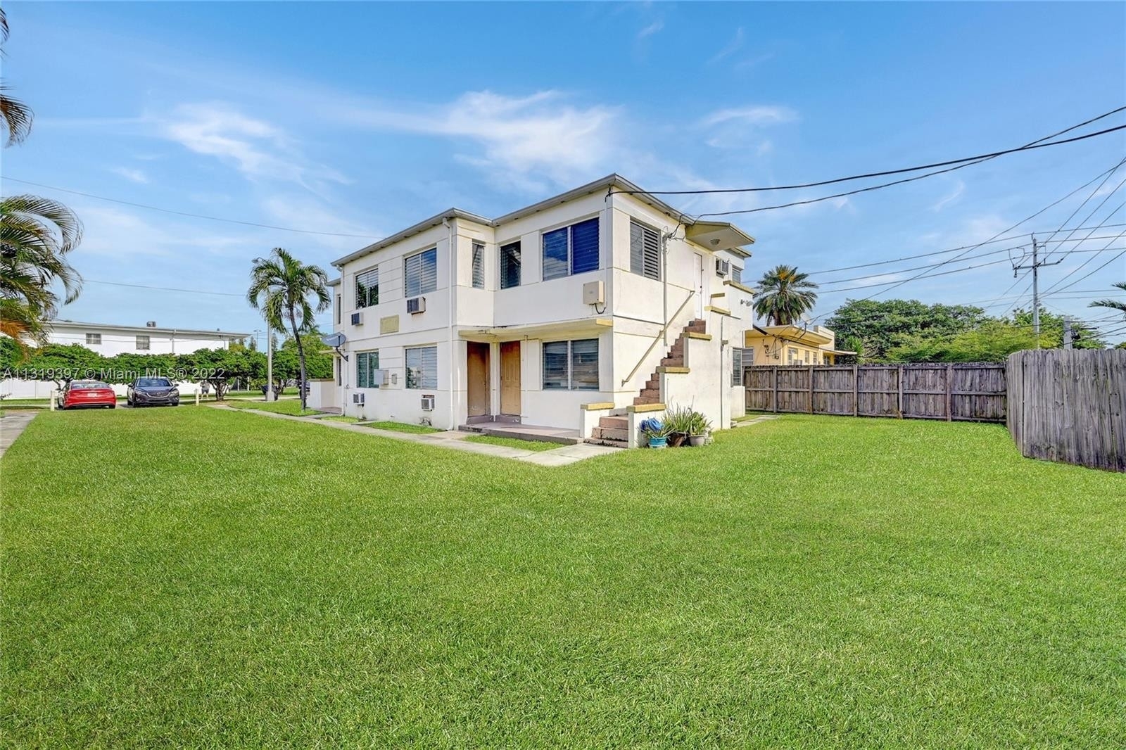 14. Multi Family Townhouse for Sale at Isle of Normandy Miami View, Miami Beach, FL 33141