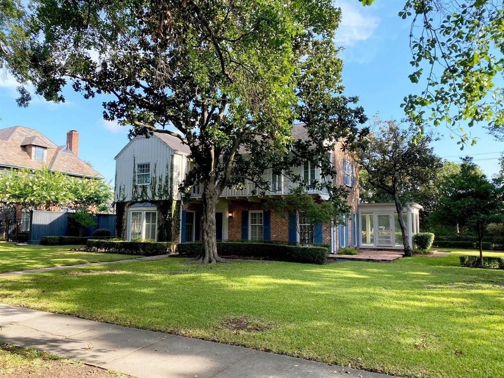 Single Family Home for Sale at Neartown/ Montrose, Houston, TX 77006