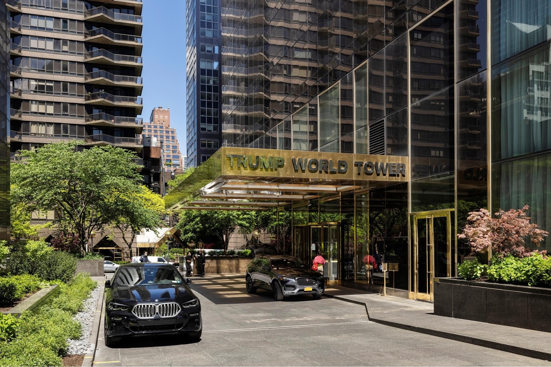 15. Condominiums for Sale at Trump World Tower, 845 UNITED NATIONS PLZ, 82A Turtle Bay, New York, NY 10017