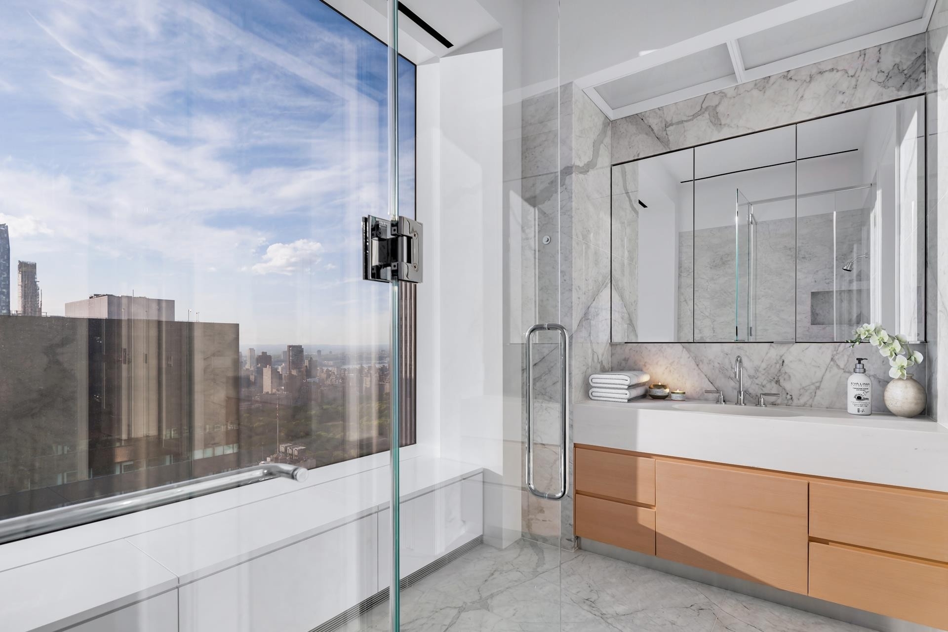 13. Condominiums for Sale at 432 PARK AVE, 50C Midtown East, New York, NY 10022