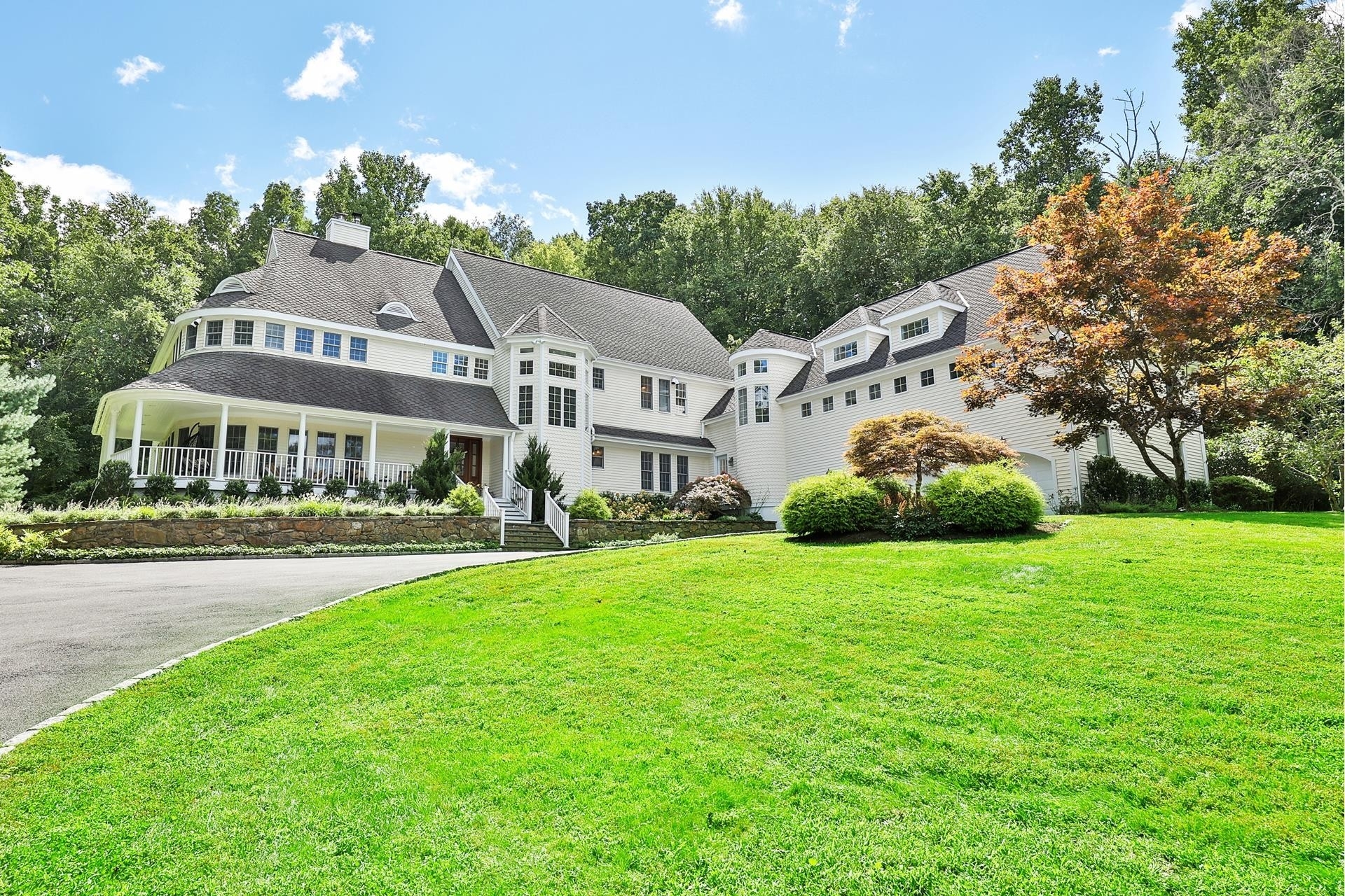 1. Single Family Homes for Sale at Armonk, NY 10504