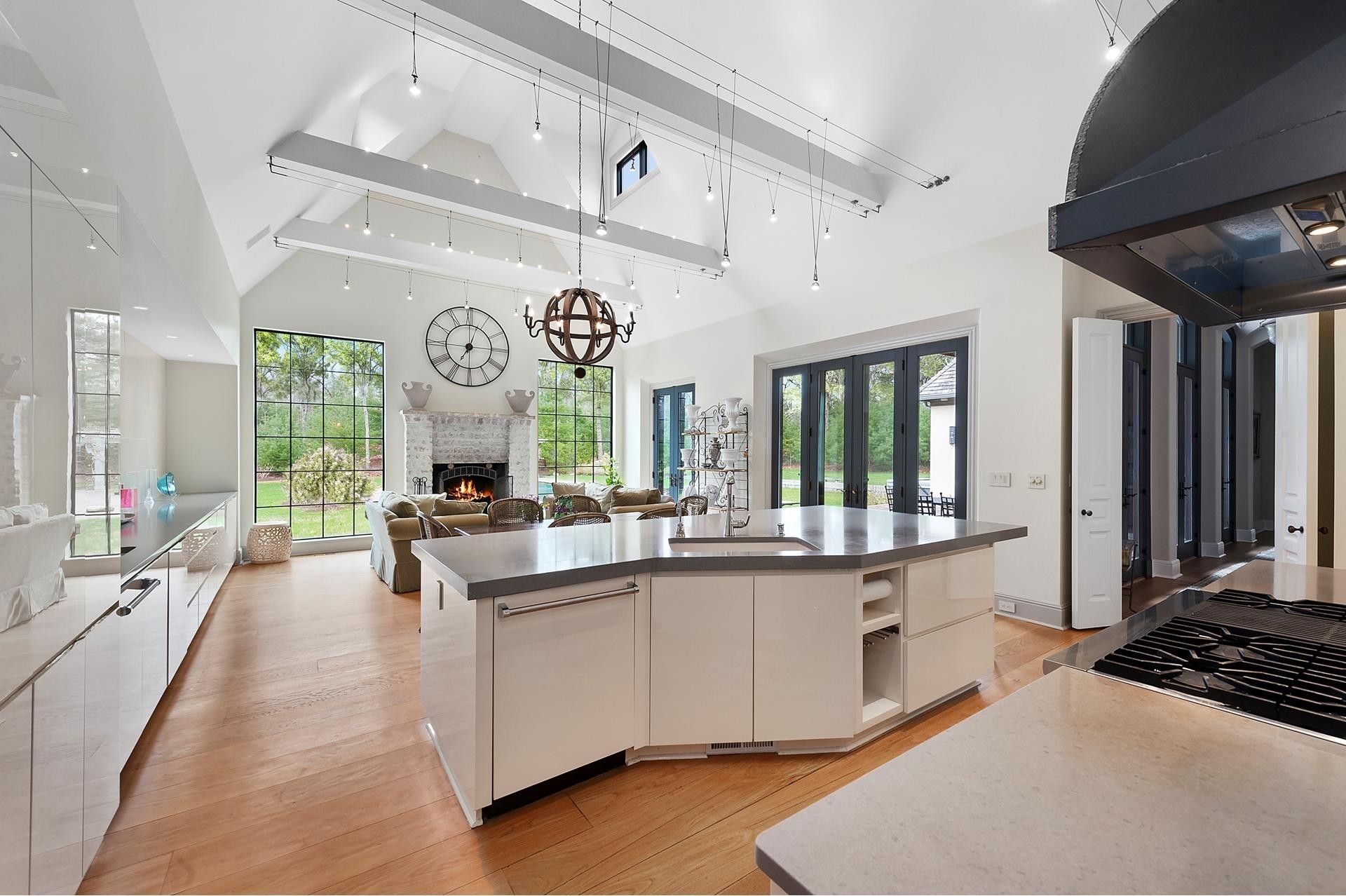 9. Single Family Homes for Sale at Northwest Woods, East Hampton, NY 11937