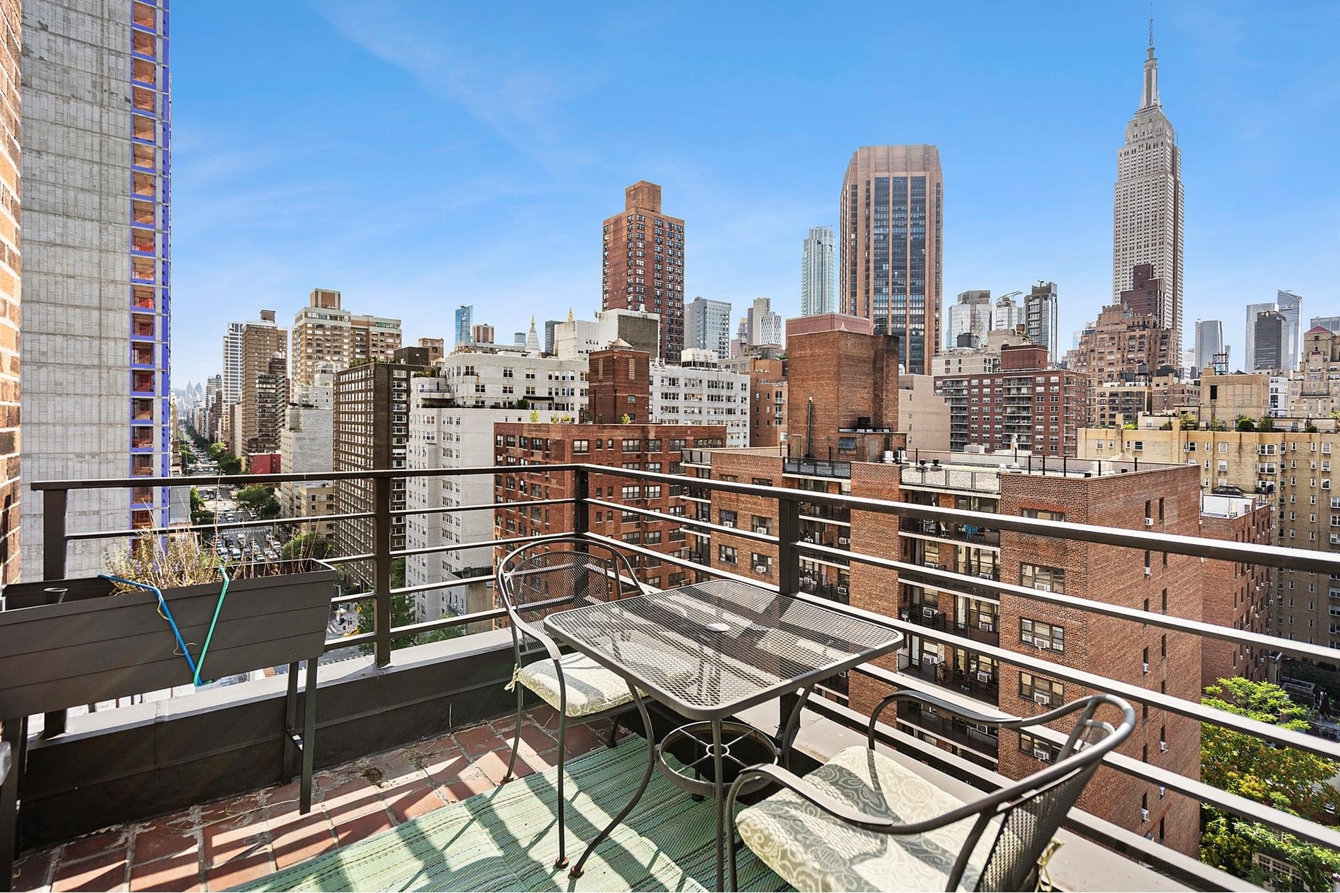 2. Co-op Properties for Sale at 200 E 36 St Owners, 200 E 36TH ST, 16B Murray Hill, New York, NY 10016