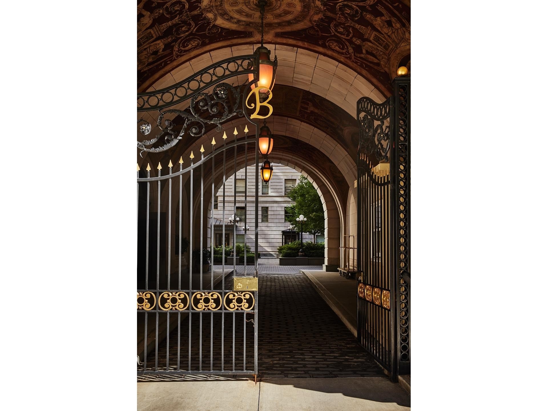 14. Condominiums for Sale at The Belnord, 225 W 86TH ST, 707 Upper West Side, New York, NY 10024