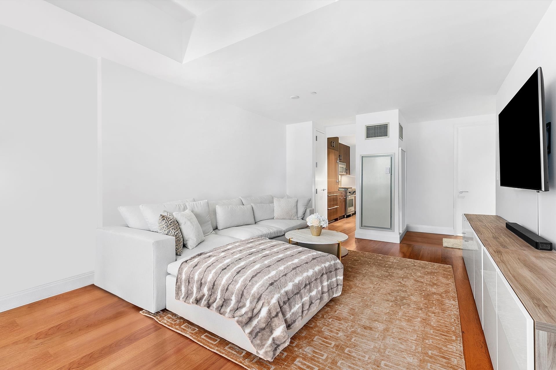 Condominium for Sale at The Centurion, 33 W 56TH ST, 8A Midtown West, New York, NY 10019