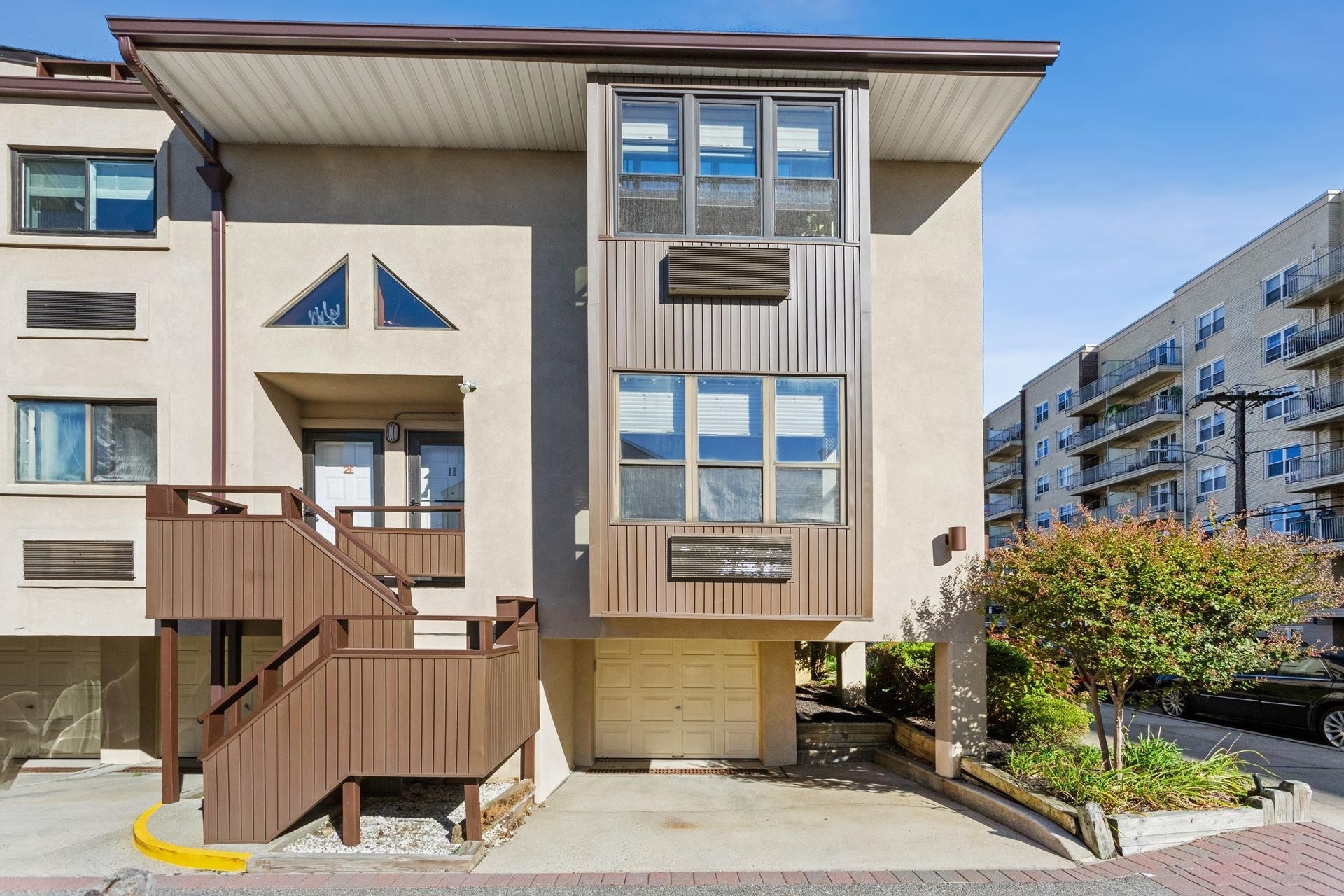 2. Condominiums for Sale at 625 Shore Road, 1E East End South, Long Beach, NY 11561
