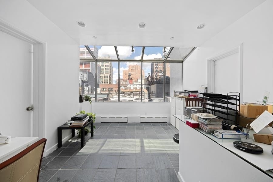 15. Single Family Townhouse for Sale at 75 MURRAY ST, TOWNHOUSE TriBeCa, New York, NY 10007