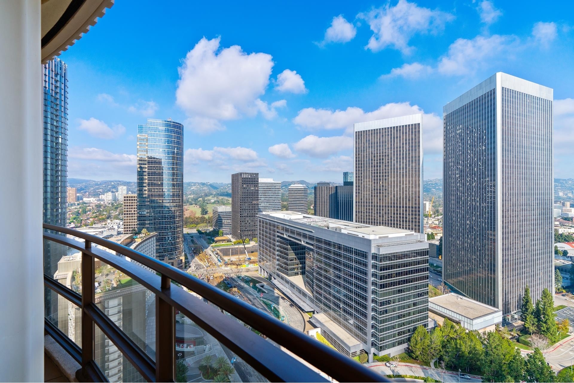 21. Condominiums for Sale at 1 W Century Dr, 25C Century City, Los Angeles, CA 90067