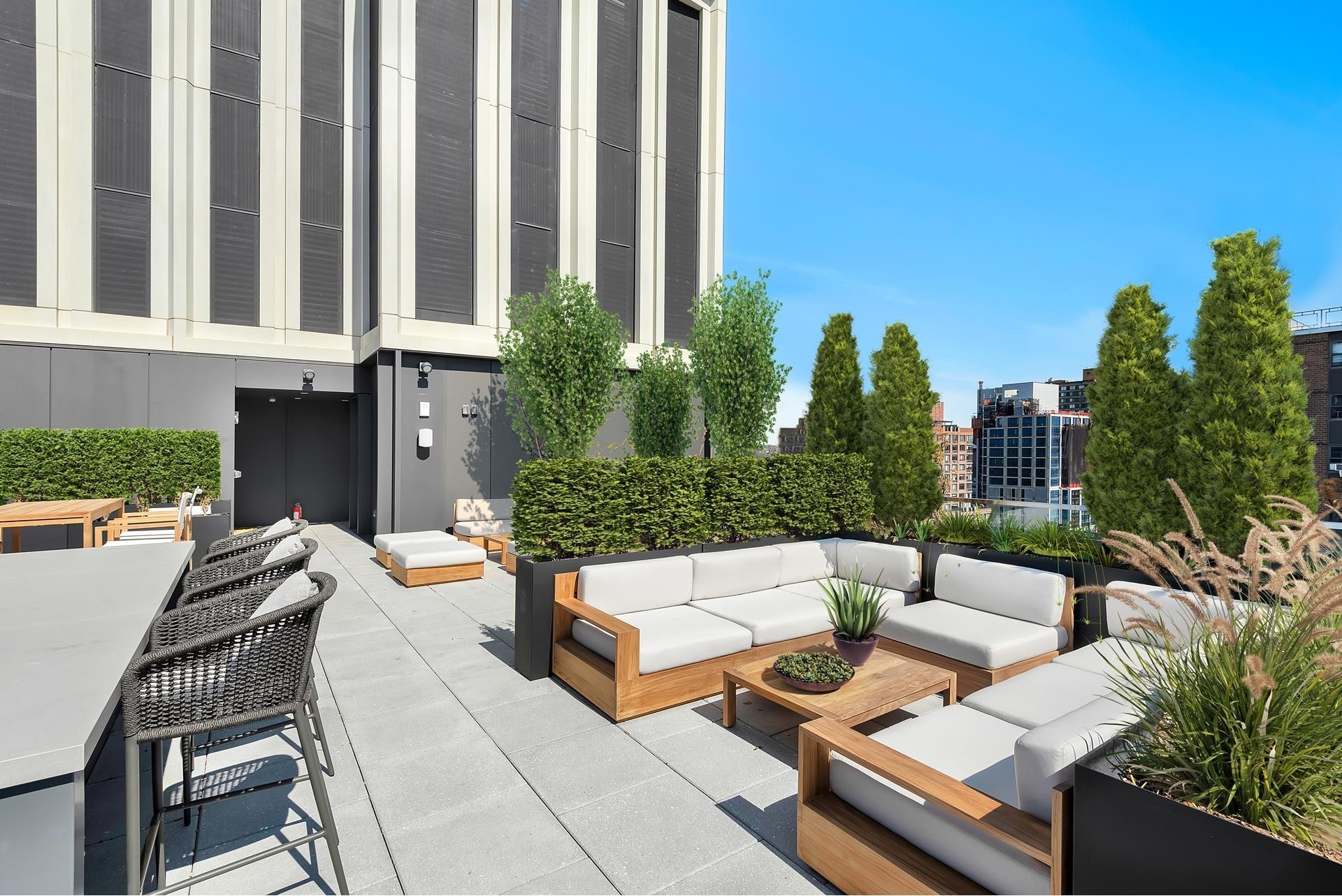 18. Condominiums for Sale at 212 W 93RD ST, PHA Upper West Side, New York, NY 10025