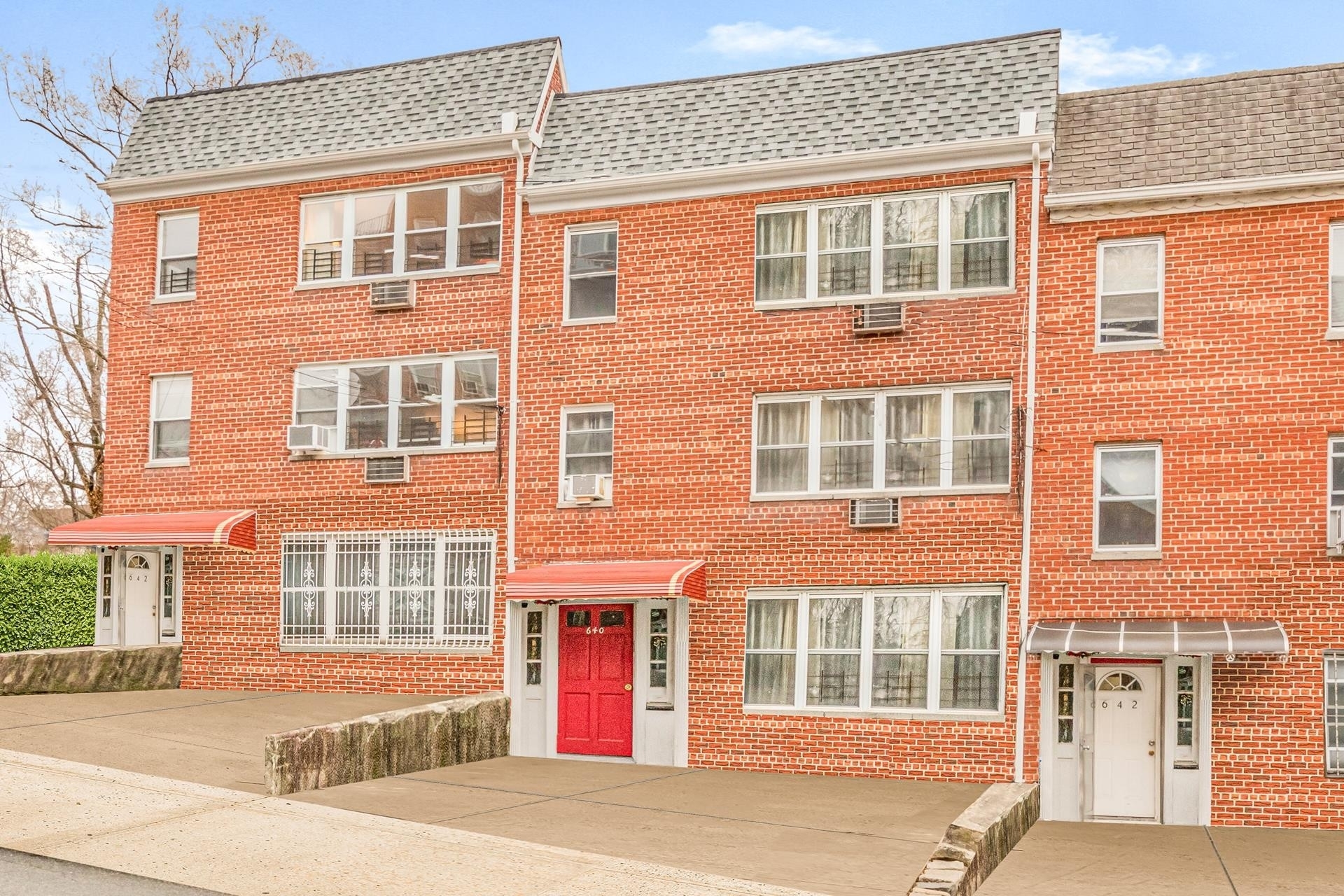 Single Family Townhouse for Sale at 640 W 227TH ST, TOWNHOUSE Spuyten Duyvil, Bronx, NY 10463