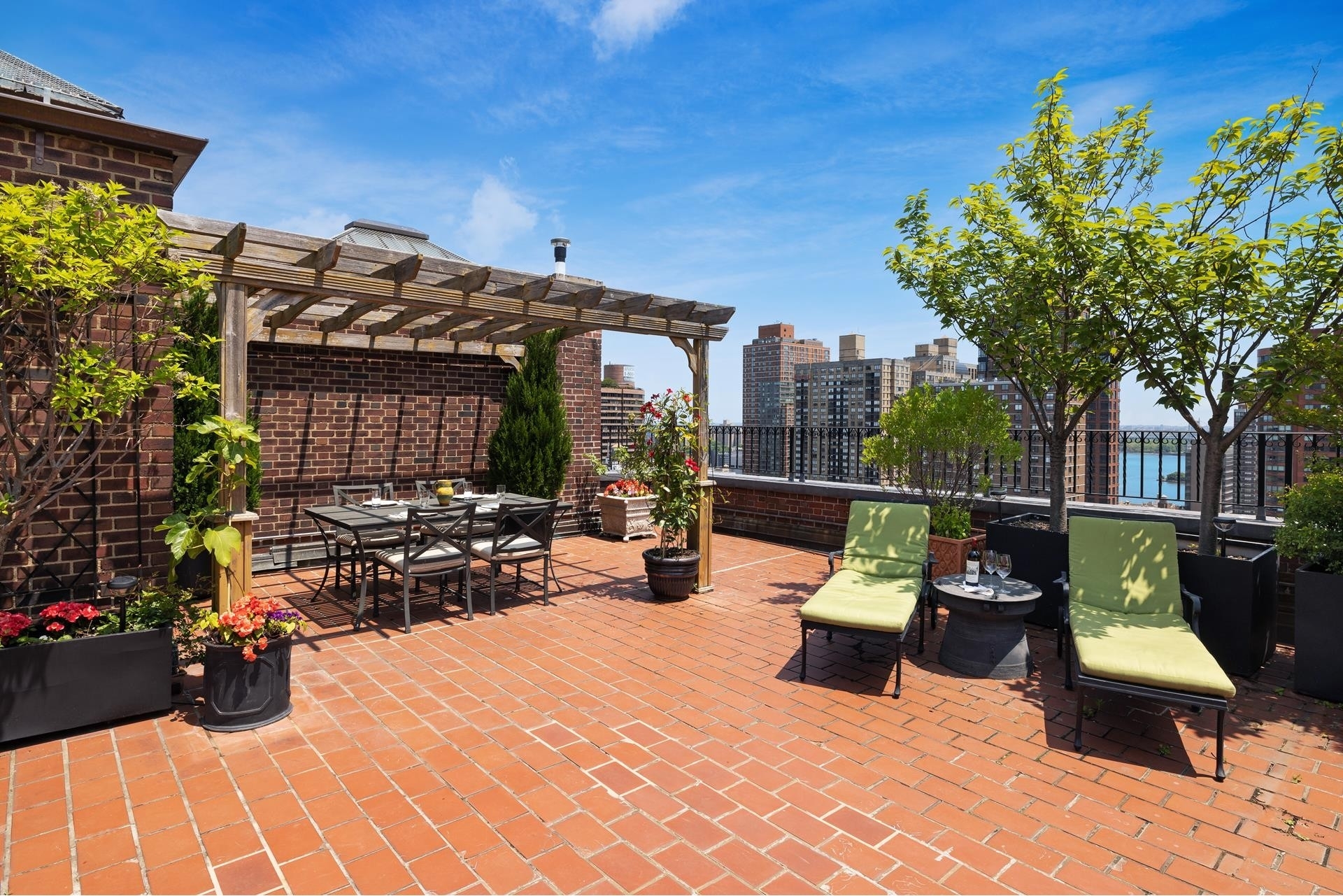 2. Co-op Properties for Sale at 1185 PARK AVE, 17/16G Carnegie Hill, New York, NY 10128