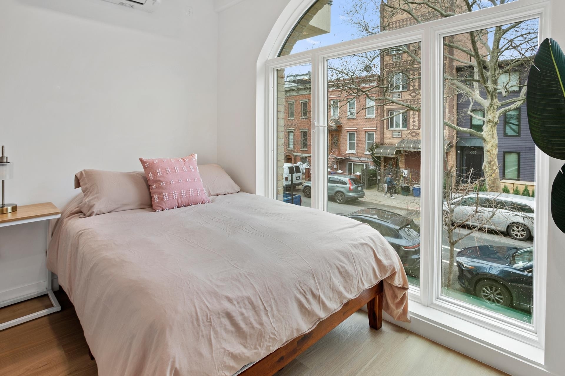 10. Single Family Townhouse for Sale at 684 LEONARD ST, TOWNHOUSE Greenpoint, Brooklyn, NY 11222