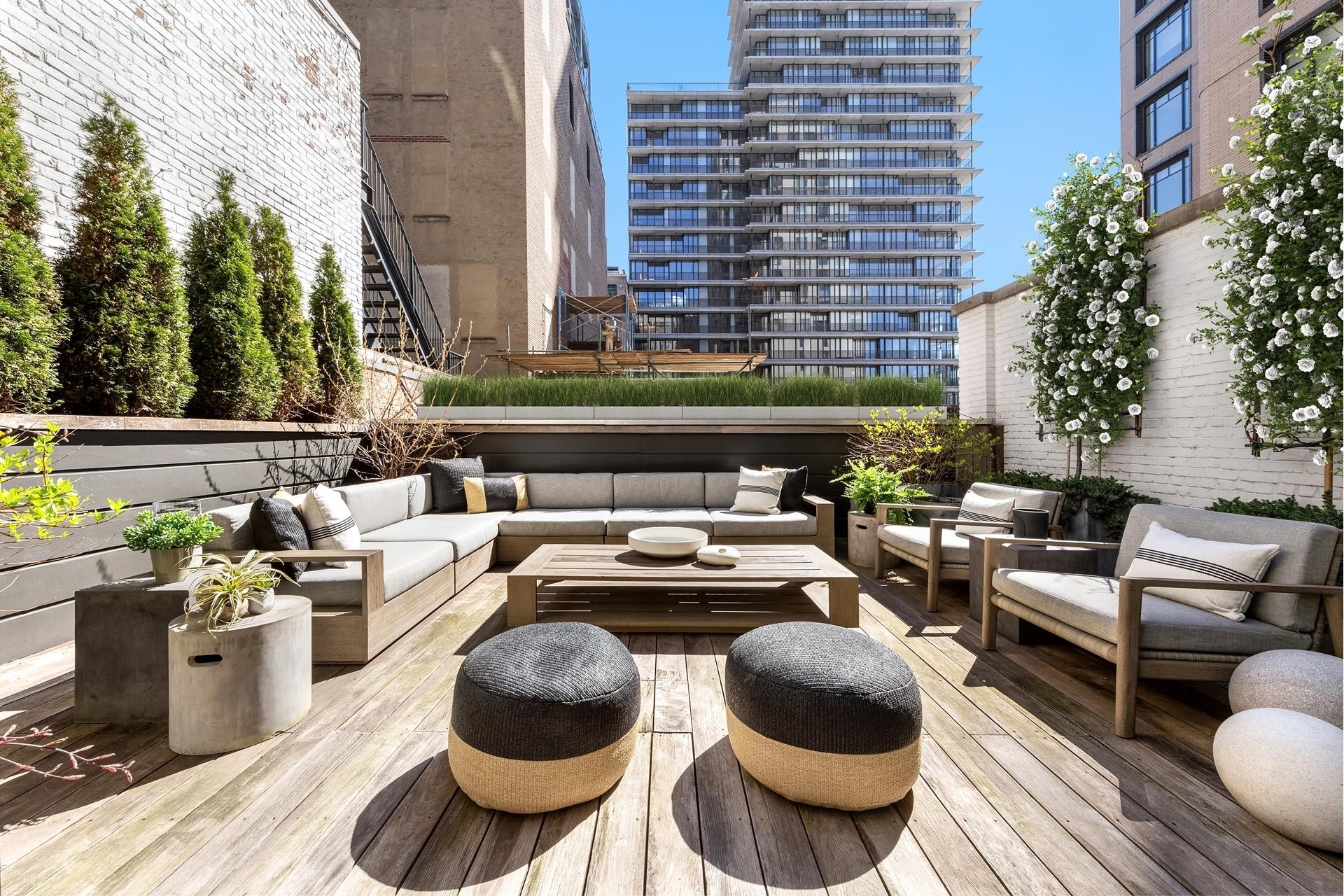 15. Condominiums for Sale at 104 CHARLTON ST, PHW Hudson Square, New York, NY 10014