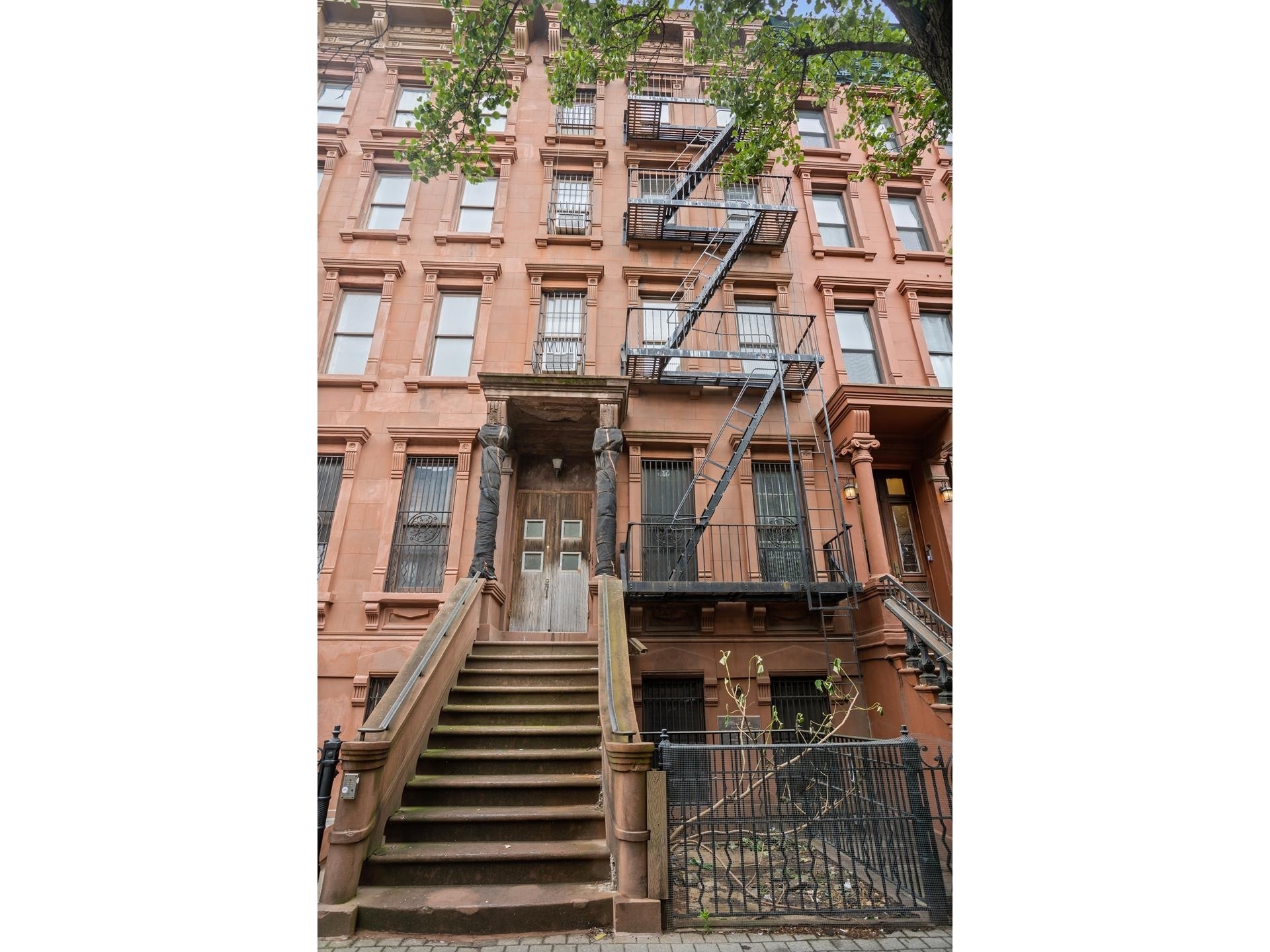 154 W 122ND ST, TOWNHOUSE New York, NY 10027