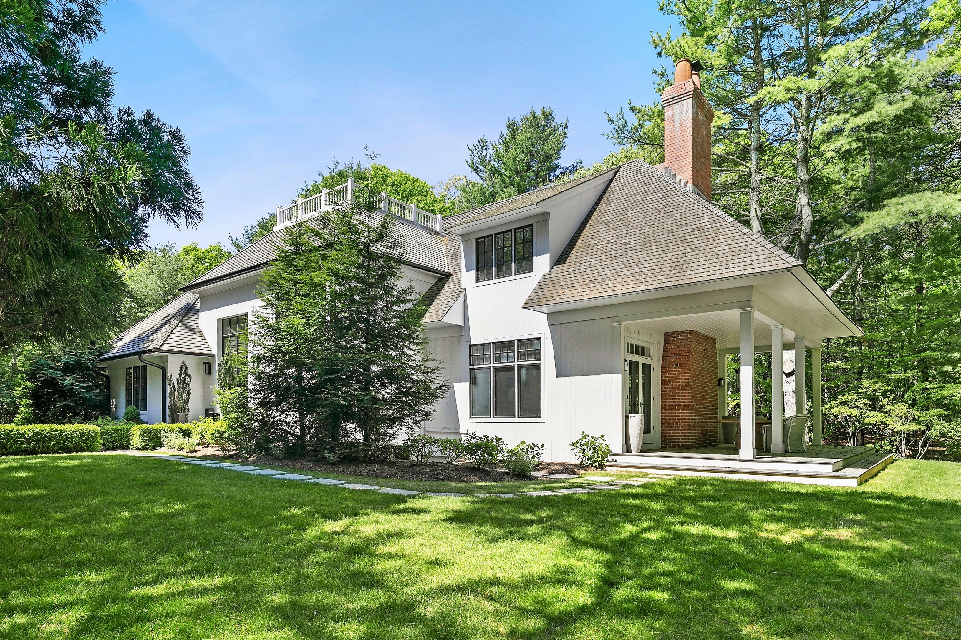 1. Single Family Homes for Sale at Northwest Woods, East Hampton, NY 11937