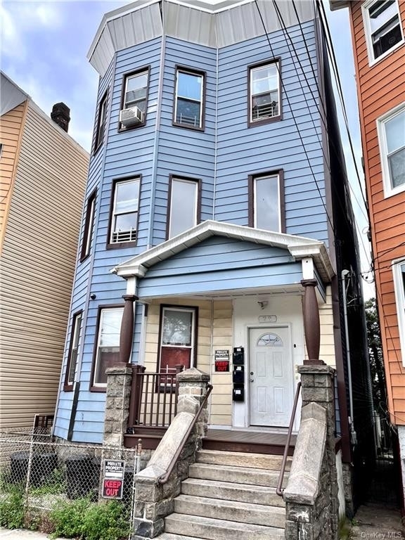 23 Riverview Place, 2nd Floor Yonkers, NY 10701
