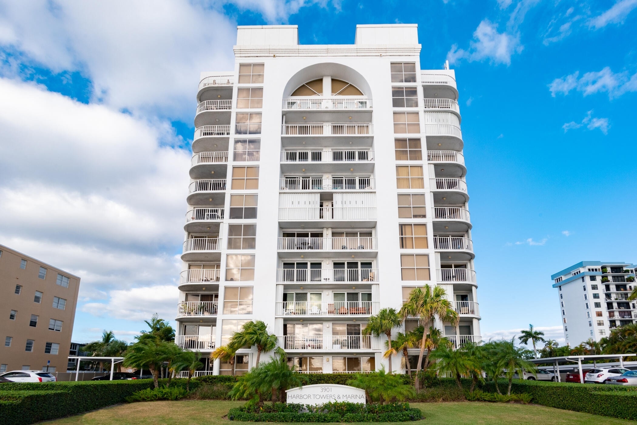 Condominium for Sale at 3901 S Flagler Drive, 1004 Central Park, West Palm Beach, Florida 33405