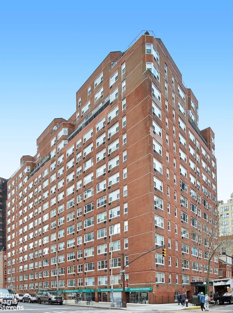 Co-op Properties at THE CHARLTON HOUSE, 2 Charlton St, 15G New York