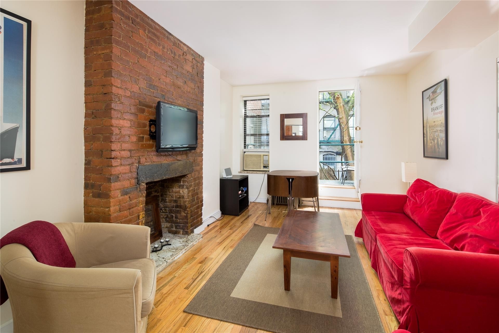 Rentals at 218 East 5th St, 1E New York