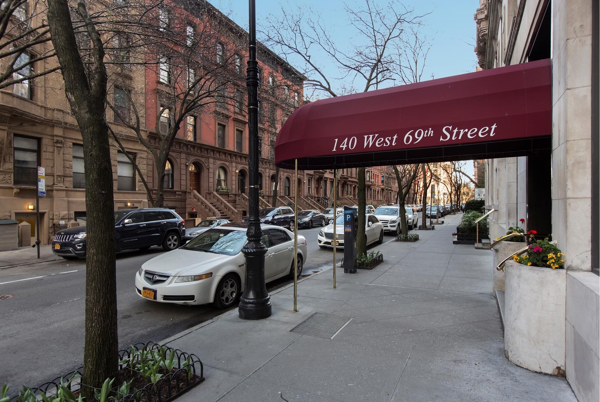 6. Co-op Properties at LINCOLN SPENCER, 140 West 69th St, 84B New York