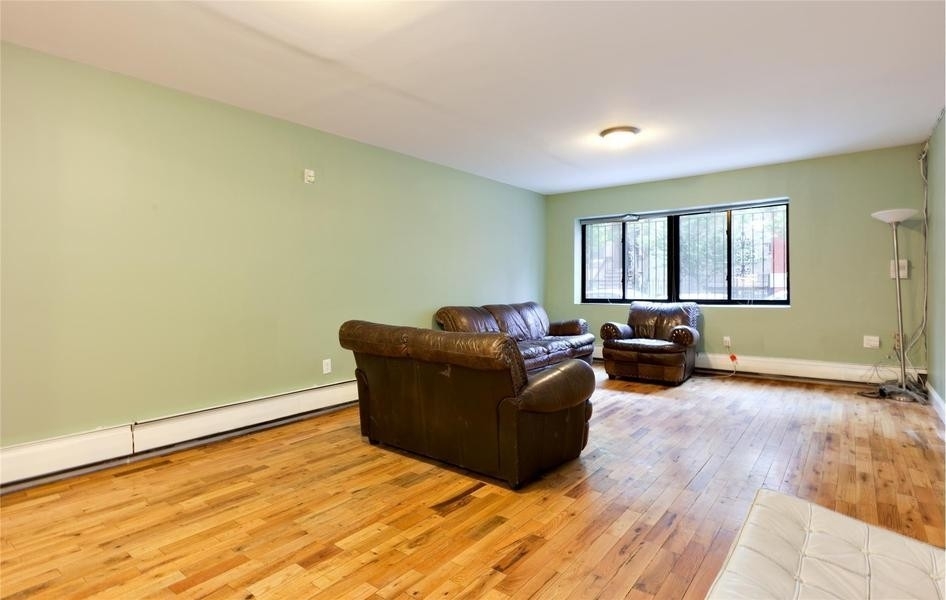 Property at 30 East 129th St, 3 New York